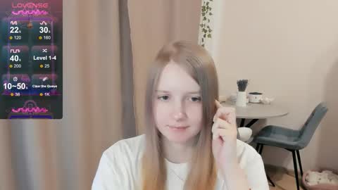 Snapshot of alisha_ley chatting on 10-07-25, 10:12 Alya online show from 10-07-25, 10:12