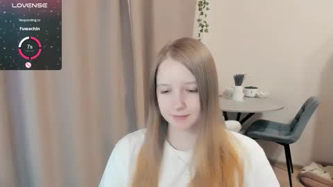 Snapshot of alisha_ley chatting on 10-17-25, 10:34 Alya online show from 10-17-25, 10:34