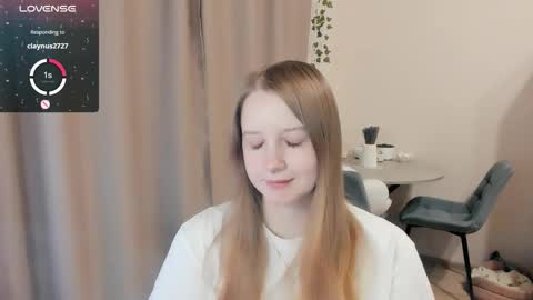 Snapshot of alisha_ley chatting on 11-07-25, 03:23 Alya online show from 11-07-25, 03:23