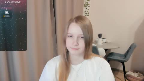 Snapshot of alisha_ley chatting on 11-12-25, 02:12 Alya online show from 11-12-25, 02:12