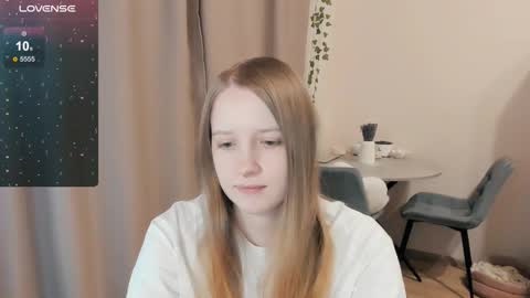 Snapshot of alisha_ley chatting on 11-18-25, 06:34 Alya online show from 11-18-25, 06:34