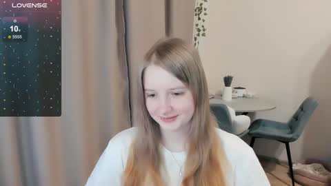 Snapshot of alisha_ley chatting on 11-20-25, 12:22 Alya online show from 11-20-25, 12:22