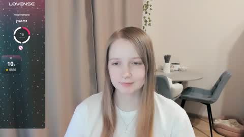 Snapshot of alisha_ley chatting on 11-22-25, 07:40 Alya online show from 11-22-25, 07:40