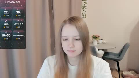 Snapshot of alisha_ley chatting on 11-28-25, 04:59 Alya online show from 11-28-25, 04:59