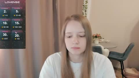 Snapshot of alisha_ley chatting on 06-16-26, 09:45 Alya online show from 06-16-26, 09:45