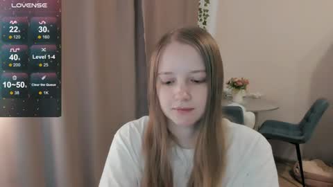 Snapshot of alisha_ley chatting on 06-20-26, 11:13 Alya online show from 06-20-26, 11:13