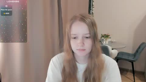 Snapshot of alisha_ley chatting on 07-15-26, 07:35 Alya online show from 07-15-26, 07:35