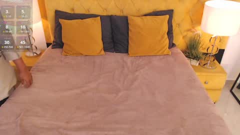 Luna online show from 04-05-26, 04:59