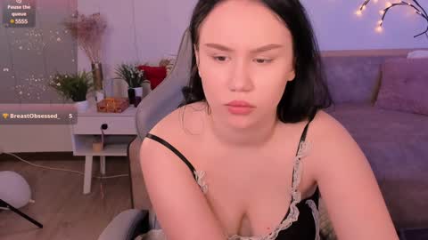 Snapshot of alisia_mars chatting on 01-15-25, 07:15 Alisia online show from 01-15-25, 07:15