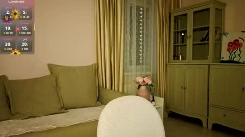 Snapshot of alisia_mars chatting on 11-23-25, 05:07 Alisia online show from 11-23-25, 05:07