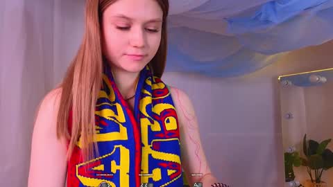 Alisia online show from 12-15-24, 10:28