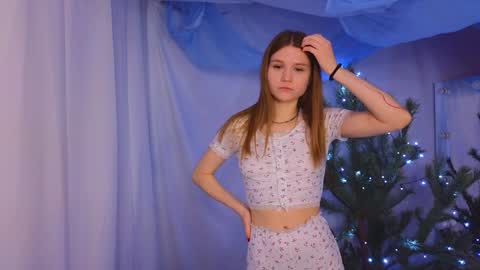 Alisia online show from 01-04-25, 12:38