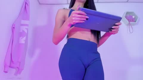 Alisia online show from 01-18-25, 06:13