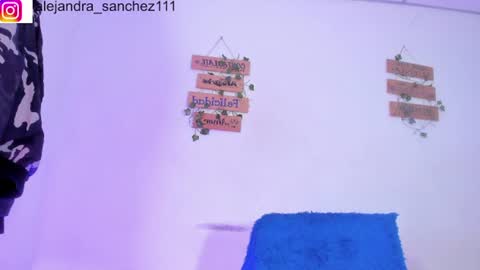 Snapshot of alisiacollinsss chatting on 06-17-26, 06:05 Alisia online show from 06-17-26, 06:05
