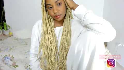 Snapshot of alison_ker chatting on 01-14-25, 11:10 Sofias house online show from 01-14-25, 11:10