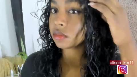 Snapshot of alison_ker chatting on 02-08-25, 06:43 Sofias house online show from 02-08-25, 06:43