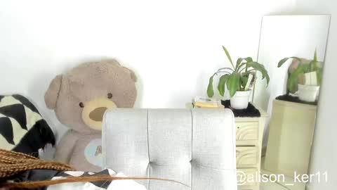 Snapshot of alison_ker chatting on 10-01-25, 09:59 Sofias house online show from 10-01-25, 09:59