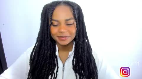 Snapshot of alison_ker chatting on 11-25-25, 08:36 Sofias house online show from 11-25-25, 08:36