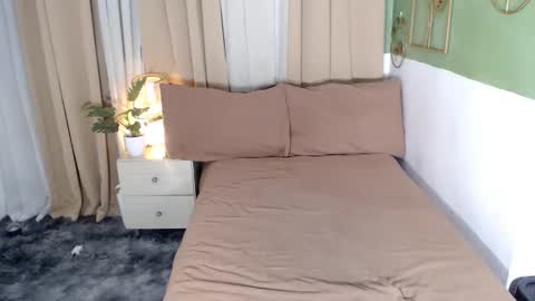 Snapshot of alisonaims chatting on 12-02-24, 08:52 hotty online show from 12-02-24, 08:52