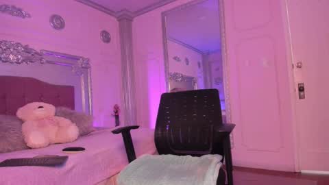 Alison Fishert online show from 01-14-25, 11:42