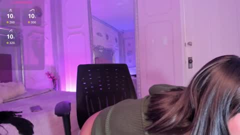 Alison Fishert online show from 09-09-25, 01:21