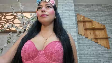Snapshot of alisonn_doll chatting on 12-17-25, 12:33 alisonn_doll online show from 12-17-25, 12:33