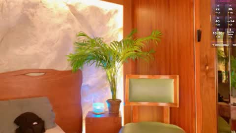 Alison Moon  online show from 02-25-26, 10:52