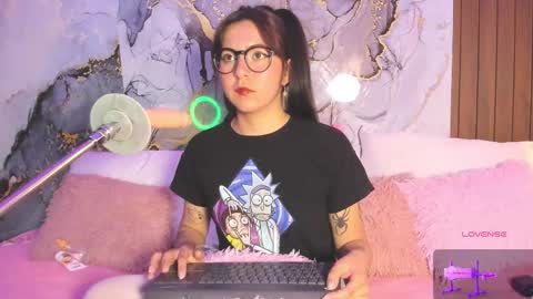 Mia online show from 03-29-26, 08:20