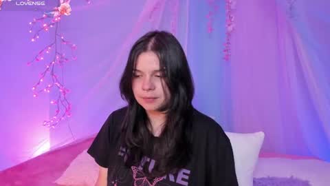 Mia online show from 07-08-26, 05:34
