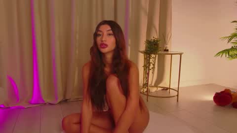 Snapshot of alissa_foxx chatting on 10-28-25, 10:30 alissa_foxx online show from 10-28-25, 10:30