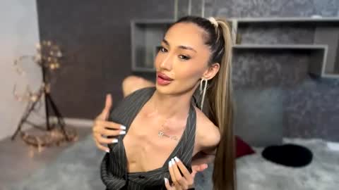 Snapshot of alissadreams chatting on 06-20-26, 02:20 Alissa online show from 06-20-26, 02:20