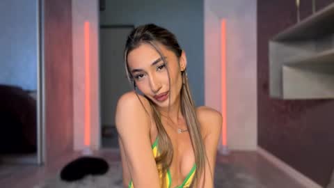 Snapshot of alissadreams chatting on 07-20-26, 03:14 Alissa online show from 07-20-26, 03:14
