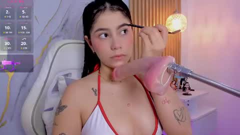 Snapshot of alissaowens_ chatting on 06-23-26, 11:08 Alissa owens online show from 06-23-26, 11:08
