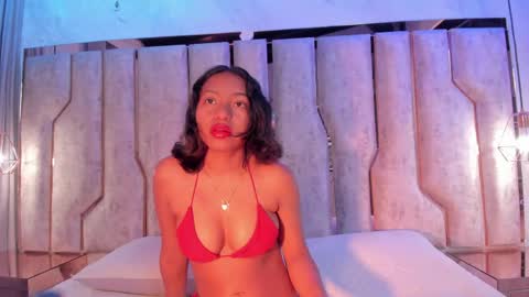 Snapshot of alisse_myers chatting on 05-31-26, 04:20 alisse_myers online show from 05-31-26, 04:20