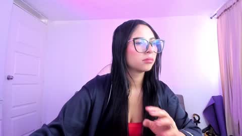 Snapshot of alissia_viera chatting on 01-22-25, 12:49 iraide online show from 01-22-25, 12:49