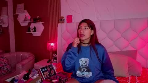 Snapshot of alissoncole_ chatting on 01-19-26, 11:36 Alisson online show from 01-19-26, 11:36