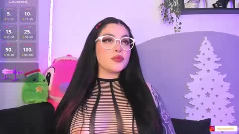 Snapshot of alissonpeach111 chatting on 12-07-24, 01:36 Alisson online show from 12-07-24, 01:36