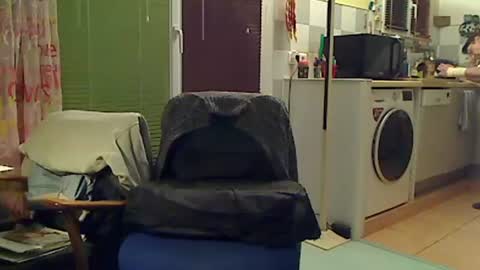 Snapshot of alix300 chatting on 02-03-25, 05:51 Sandwich online show from 02-03-25, 05:51