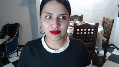 Alix online show from 10-05-25, 01:59