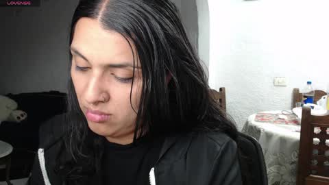 Alix online show from 04-01-26, 01:50