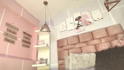 alix noa online show from 09-20-25, 08:10