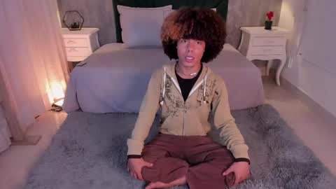  Alexis Etereo  online show from 04-13-26, 07:52