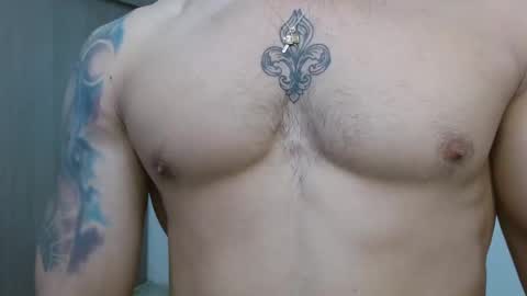 Snapshot of alixmartin1 chatting on 11-21-25, 02:38 alix online show from 11-21-25, 02:38