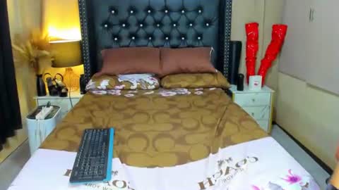 Snapshot of aliyahdeluxx chatting on 10-16-25, 05:19 aliyah online show from 10-16-25, 05:19