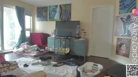 Alize Zaide online show from 03-04-25, 08:27