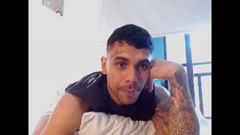 Snapshot of allanbarreto chatting on 06-24-26, 09:58 Allan online show from 06-24-26, 09:58
