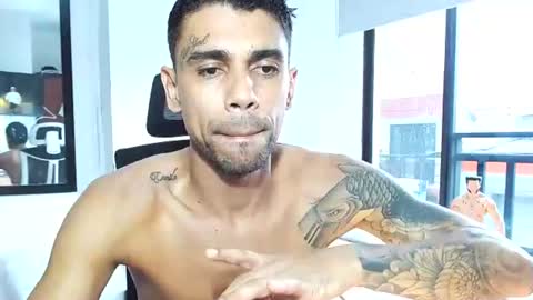 Snapshot of allanbarreto chatting on 07-08-26, 08:13 Allan online show from 07-08-26, 08:13