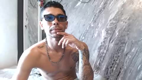 Snapshot of allanbarreto chatting on 07-13-26, 06:44 Allan online show from 07-13-26, 06:44