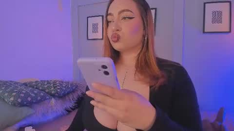 Snapshot of allasska_ chatting on 06-11-26, 04:32 Laura online show from 06-11-26, 04:32