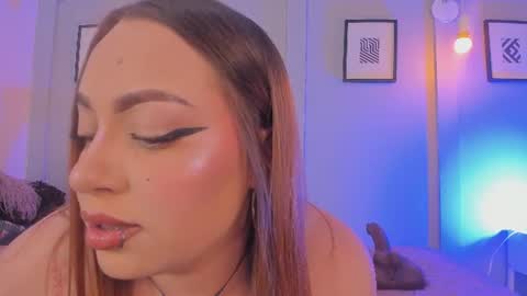 Snapshot of allasska_ chatting on 06-15-26, 02:58 Laura online show from 06-15-26, 02:58